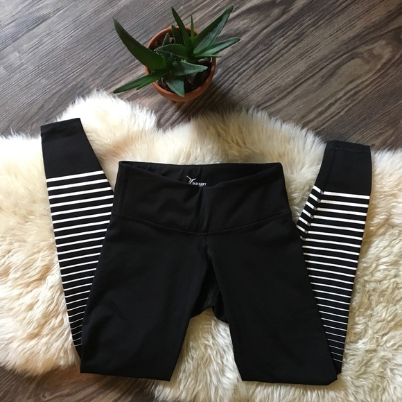 NWOT Old Navy Active Compression Leggings - Picture 3 of 4